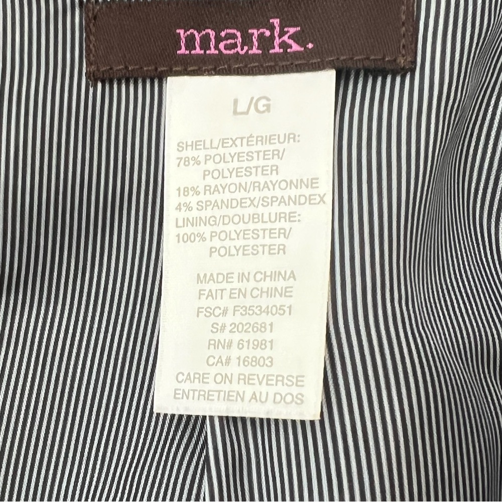Mark Black Blazer with Stripe Lining Size Large - Sophisticated and Modern - Picture 8 of 13